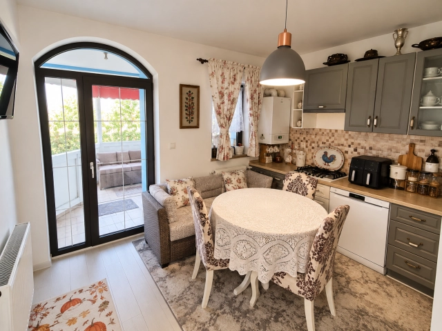 Casa 3 camere - Miroslava