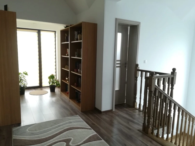 Casa 6 camere - Valea Lupului
