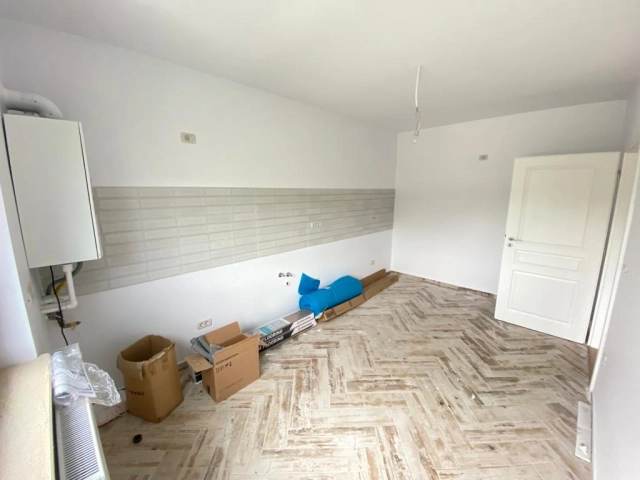 Casa 4 camere - Miroslava