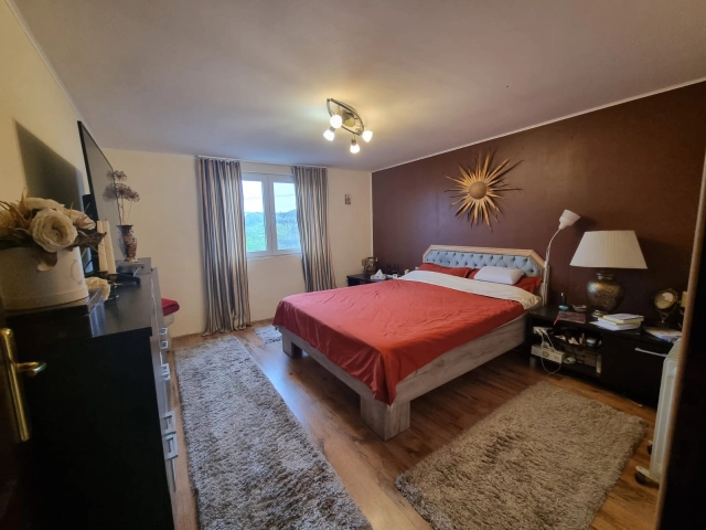 Casa 7 camere - Sararie