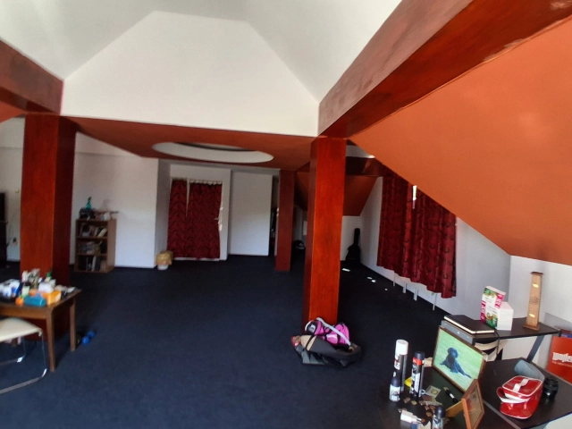 Casa 5 camere - Bucium