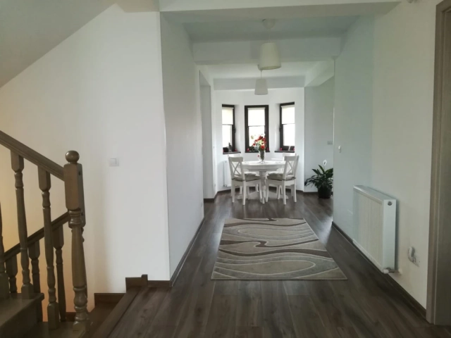 Casa 6 camere - Valea Lupului