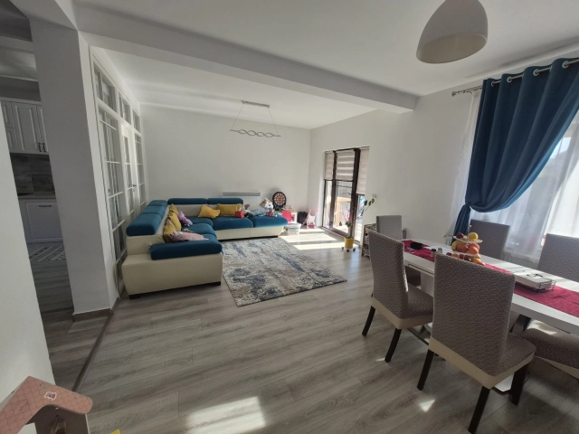 Casa 4 camere - Miroslava