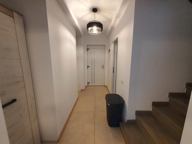Casa 4 camere - Bucium