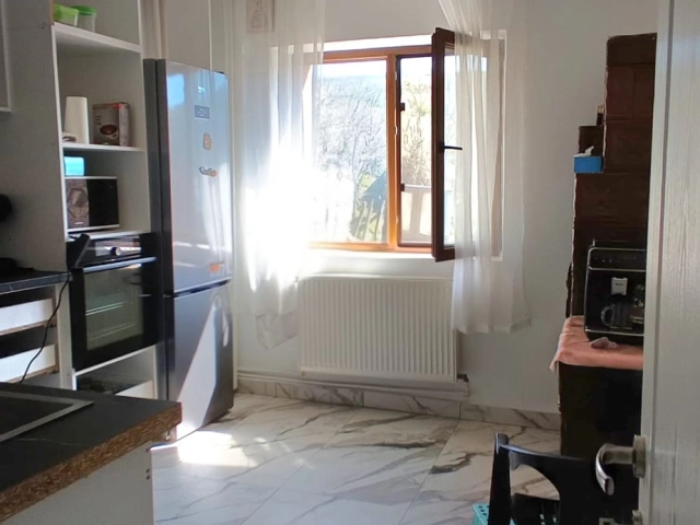 Casa 5 camere - Aroneanu