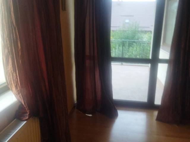 Casa 9 camere - Bucium