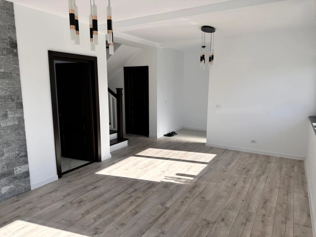 Casa 4 camere - Breazu