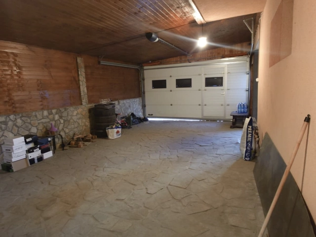 Casa 3 camere - Miroslava